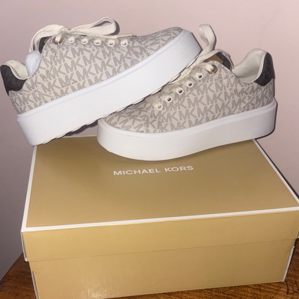 Michael Kors Cream and White Platform Sneakers